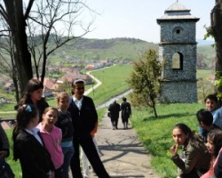 Rakaca: The settlement is located close to the basin of the valley of the Rakaca stream, on the territory of the once Borsod-county. Rakaca inherited its Slavic name from a stream traversing the village, a stream that was land marked in the 1249 perambulation.
By the first half of the 20th Century the settlement was a flourishing one: it had its own Greek-Catholic public school, general practitioner and post office.
Today Rakaca is inhabited by a larger Gypsy population that is cut from the outside world, deprived of any chances for employment, hoping for outside help to improve their living conditions.
