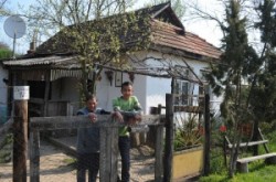 Rakaca: The settlement is located close to the basin of the valley of the Rakaca stream, on the territory of the once Borsod-county. Rakaca inherited its Slavic name from a stream traversing the village, a stream that was land marked in the 1249 perambulation.
By the first half of the 20th Century the settlement was a flourishing one: it had its own Greek-Catholic public school, general practitioner and post office.
Today Rakaca is inhabited by a larger Gypsy population that is cut from the outside world, deprived of any chances for employment, hoping for outside help to improve their living conditions.
