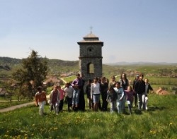 Rakaca: The settlement is located close to the basin of the valley of the Rakaca stream, on the territory of the once Borsod-county. Rakaca inherited its Slavic name from a stream traversing the village, a stream that was land marked in the 1249 perambulation.
By the first half of the 20th Century the settlement was a flourishing one: it had its own Greek-Catholic public school, general practitioner and post office.
Today Rakaca is inhabited by a larger Gypsy population that is cut from the outside world, deprived of any chances for employment, hoping for outside help to improve their living conditions.
