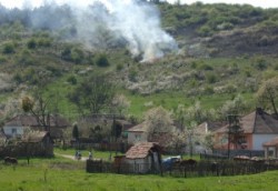 Rakaca: The settlement is located close to the basin of the valley of the Rakaca stream, on the territory of the once Borsod-county. Rakaca inherited its Slavic name from a stream traversing the village, a stream that was land marked in the 1249 perambulation.
By the first half of the 20th Century the settlement was a flourishing one: it had its own Greek-Catholic public school, general practitioner and post office.
Today Rakaca is inhabited by a larger Gypsy population that is cut from the outside world, deprived of any chances for employment, hoping for outside help to improve their living conditions.
