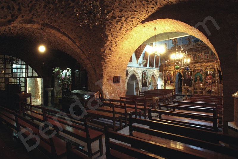 Holy Land_Holy Prison_Tomb of Christus_Golgotha_Roman Catholics_Greek orthodox_st. Jakab chapel in the Holy Sepulcher_