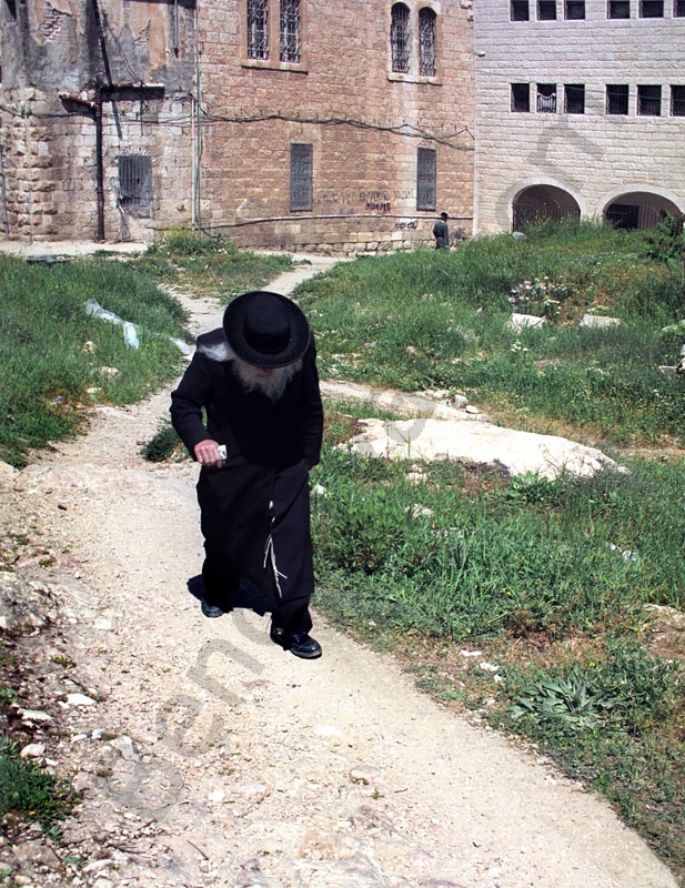 Jews quarter Israel, Jerusalem, Mea Shearim Qarter. Old Jews. Jes dis is the Holy Land.