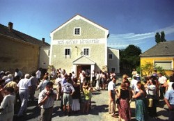 Pictures from the story of the first Hungarian sight collection. 