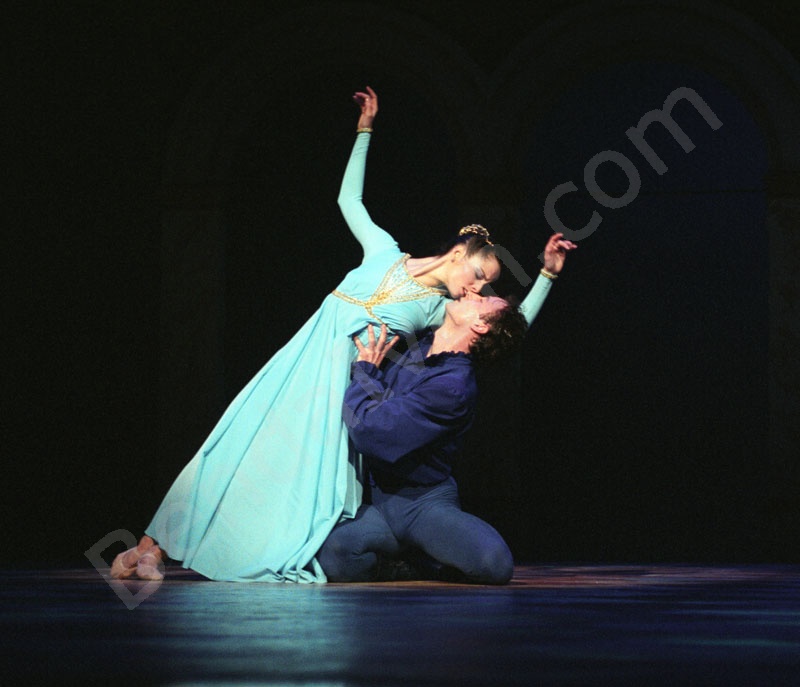 Romeo and Juliet. Ballet of Győr, Koreographer: Robert North, Music: Szergej Prokofjev, dancer: Szabina Cserpák, Balázs Pátkai.