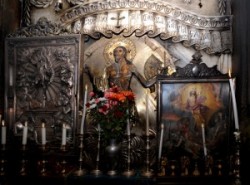 Tomb of Christ_holy sepulchre_calvary 14th station_holy sepulchre_tomb of jesus_anastasis_chapel of the angel