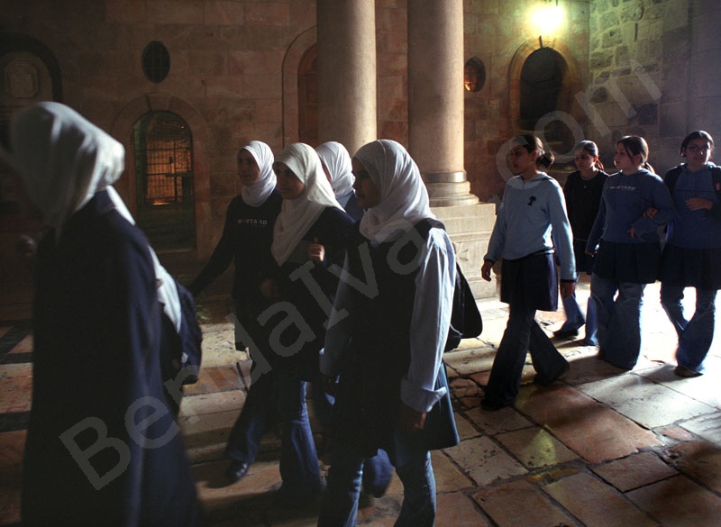 Holy Sepulcher_Holy Land_Holy Prison_Tomb of Christus_Stone of the Unction_Golgotha_Roman Catholics_Greek orthodox_