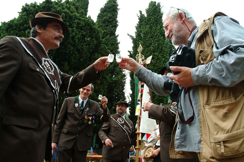 Friendly meeting at the Monte San Michele.