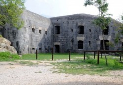 Mountain Fortresses at the Garda lake