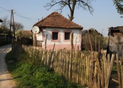 Rakaca: The settlement is located close to the basin of the valley of the Rakaca stream, on the territory of the once Borsod-county. Rakaca inherited its Slavic name from a stream traversing the village, a stream that was land marked in the 1249 perambulation.
By the first half of the 20th Century the settlement was a flourishing one: it had its own Greek-Catholic public school, general practitioner and post office.
Today Rakaca is inhabited by a larger Gypsy population that is cut from the outside world, deprived of any chances for employment, hoping for outside help to improve their living conditions.
