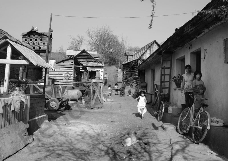 Rakaca: The settlement is located close to the basin of the valley of the Rakaca stream, on the territory of the once Borsod-county. Rakaca inherited its Slavic name from a stream traversing the village, a stream that was land marked in the 1249 perambulation.
By the first half of the 20th Century the settlement was a flourishing one: it had its own Greek-Catholic public school, general practitioner and post office.
Today Rakaca is inhabited by a larger Gypsy population that is cut from the outside world, deprived of any chances for employment, hoping for outside help to improve their living conditions.
