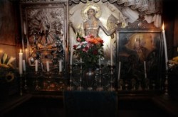 Tomb of Christ_holy sepulchre_calvary 14th station_holy sepulchre_tomb of jesus_anastasis_chapel of the angel_jerusalem